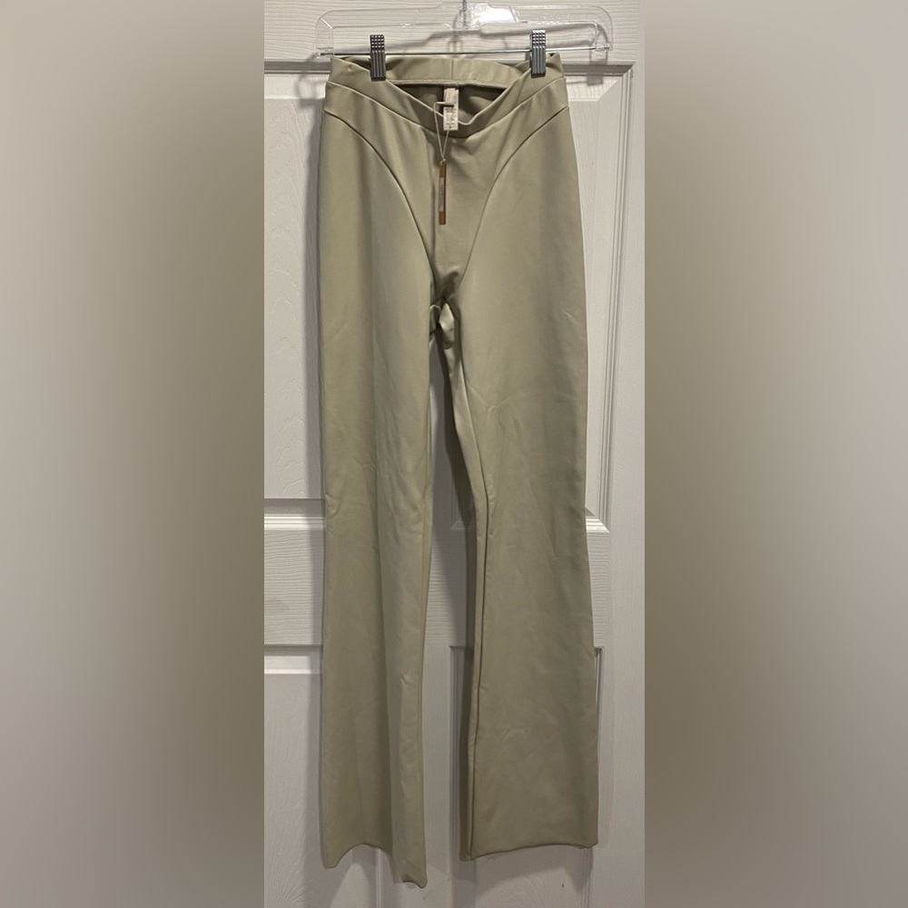 SKIMS Faux Leather Boot Cut Small Pants - Shell - NWT